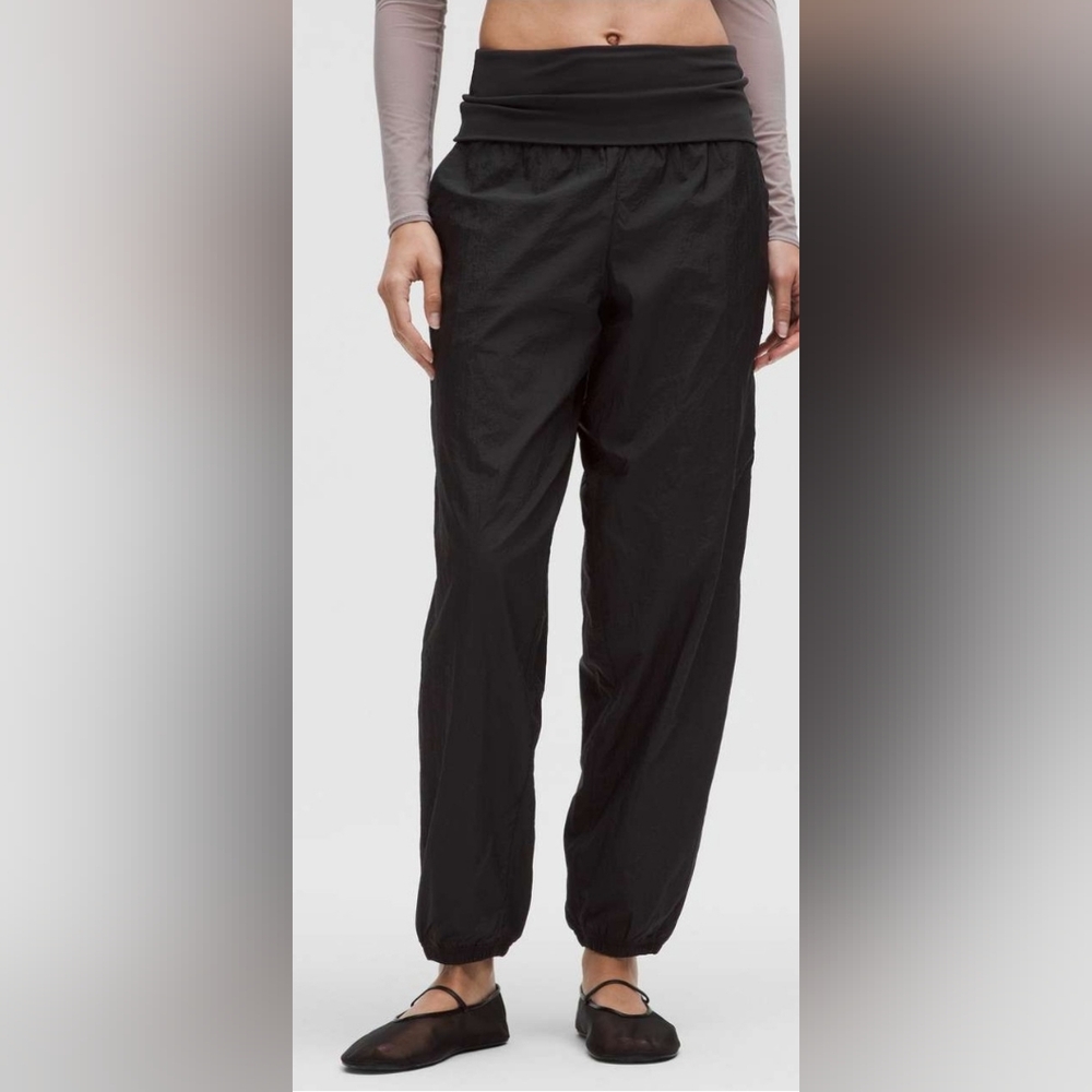 Lululemon Lightweight Foldover Waist Jogger